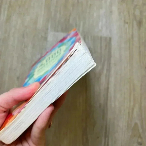 4000 Questions for Getting to Know Anyone and Everyone Book - Picture 3 of 3